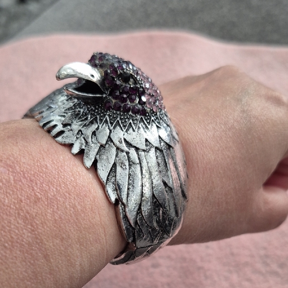 Silver Eagle Bangle Bracelet with Pink/Purple 💜 Rhinestone Head - Picture 5 of 11